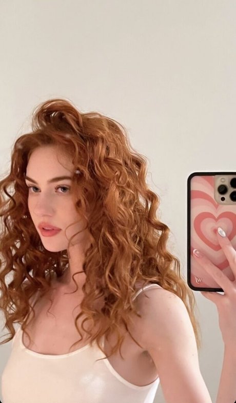 Kennedy Walsh estrella del arte galería