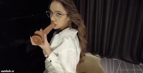 Seltin Sweety estrella porno atractiva archivo