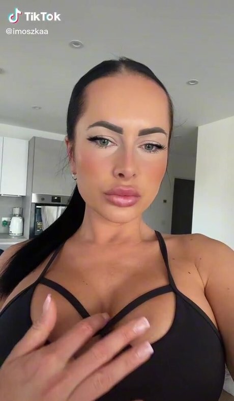 Imoszka modelo pornografico galería