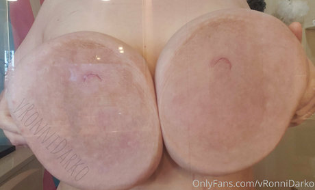 vronnidarko modelo desnudo fotos