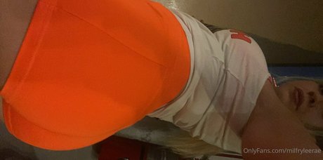 milfryleerae sexo modelo galería