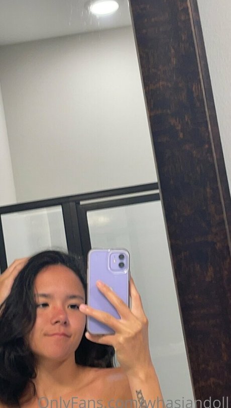 whasiandoll hermosa estrella archivo