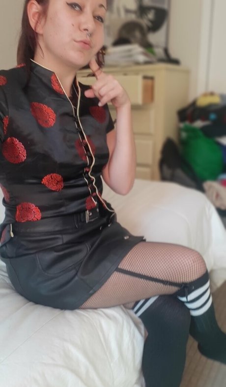 thesinfuldead hermosa estrella porno foto