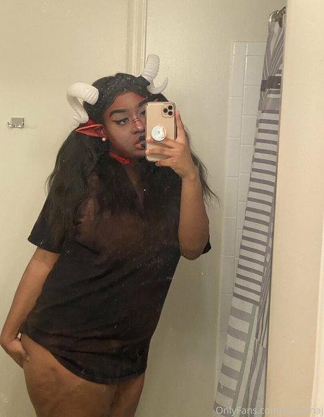 artbyash hermosa estrella porno imagen