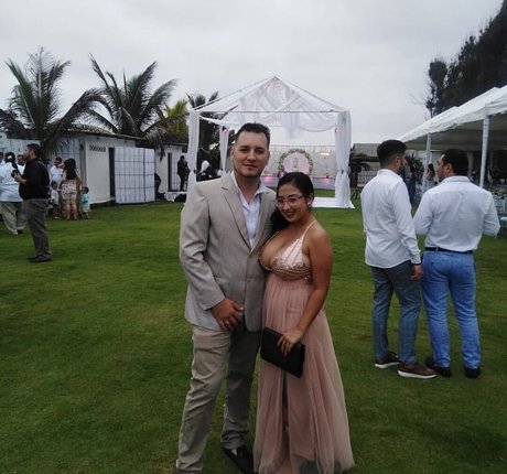 Karen Pinargote Torres modelo erótico fotos