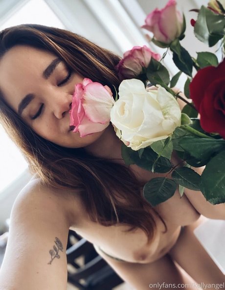 kellyangel hermosa modelo fotos