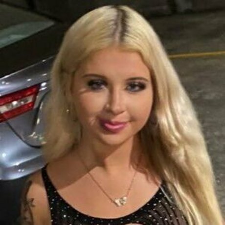 Kuttemreece arte estrella porno fotos