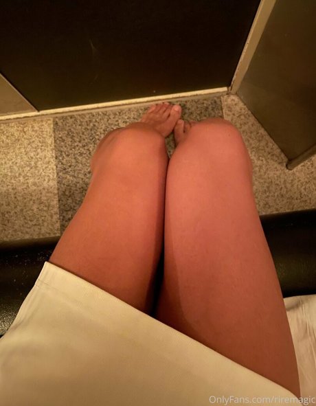 riremagic modelo gratis fotos