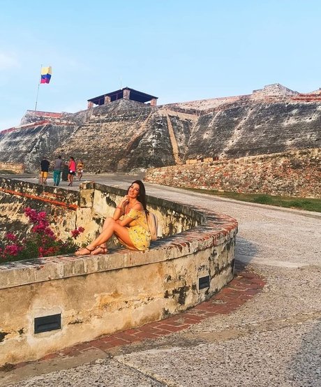 Lara Moreno modelo de arte recopilación