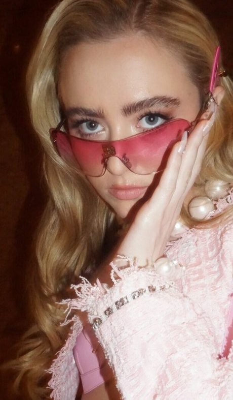 Kathryn Newton estrella del arte imagen