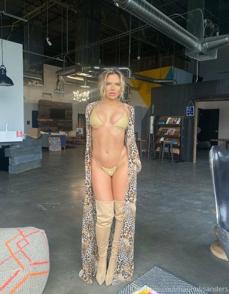 onlyfans con curvas sexy agradable imagen