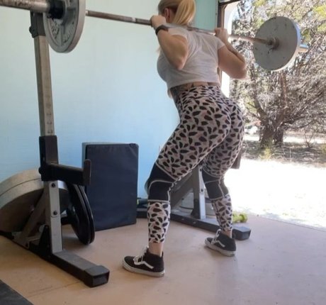 KendraBFit modelo agradable archivo