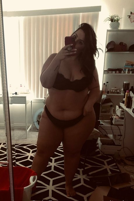 crystaltorixo estrella porno bonita archivo