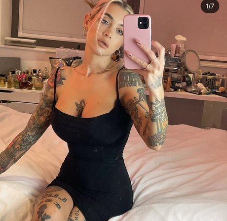 semcbutnaked estrella porno agradable fotos