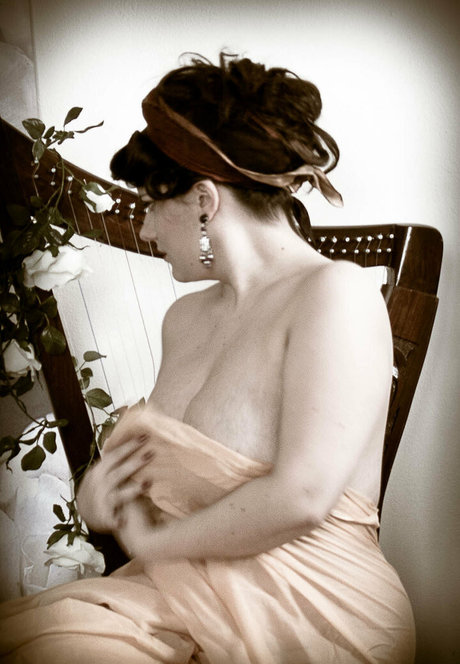 madame cherie modelo caliente archivo