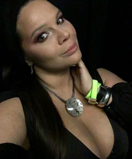 Maria Von Zarring modelo xxx galerías