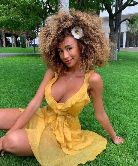 Caro Viee hermosa actriz archivo