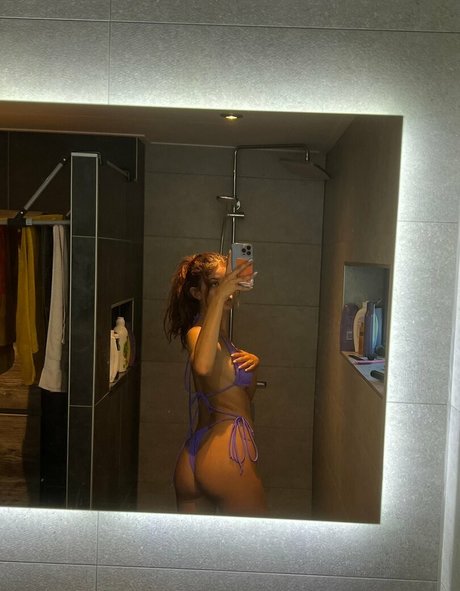 Isabella Kroon estrella porno xxx foto