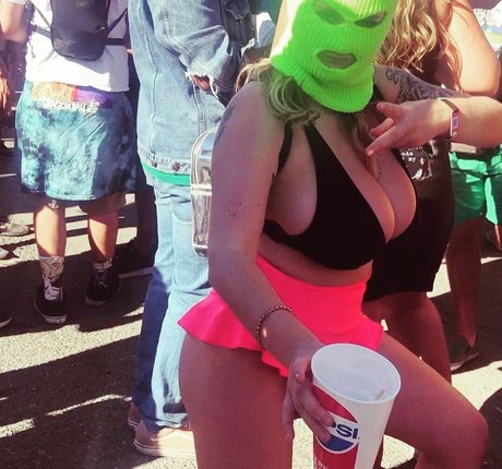 itssbriibitchh modelo bonita imágenes