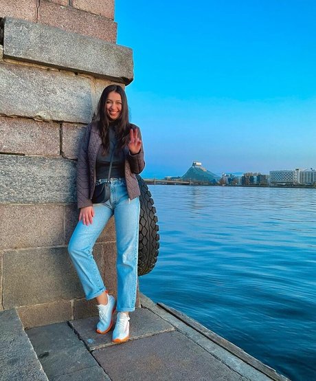 Gulia actriz desnuda fotos