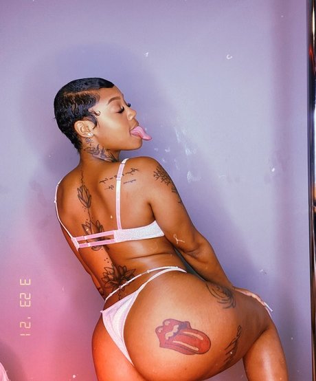 Tay1our estrella porno exclusiva imagen