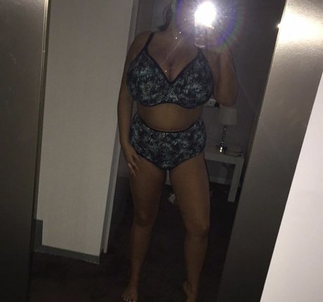 Darci Ormiston modelo bonita foto