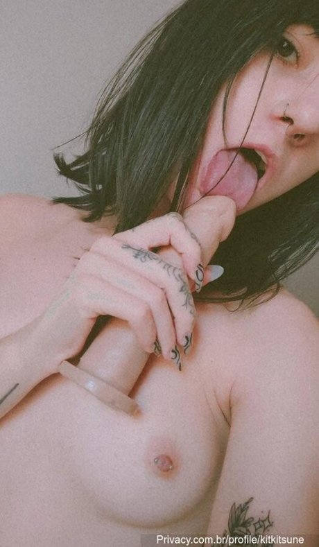 Kitkitsune desnudos de modelos galerías