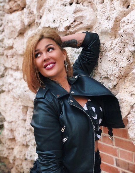 Marina Burnashova modelo de alta definición recopilación