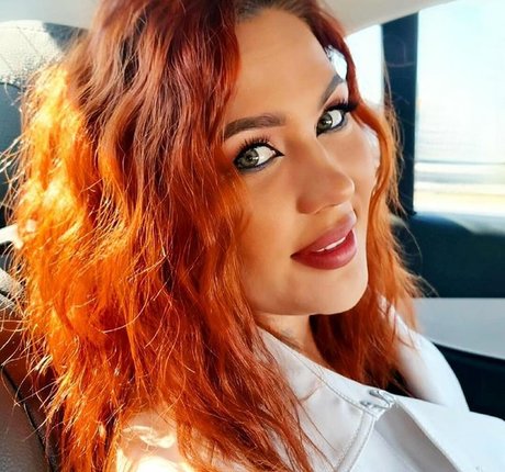 Marina Burnashova modelo libre galería