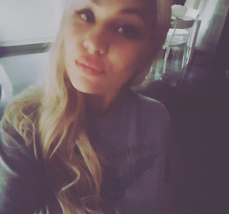 Marina Burnashova actriz exclusiva imágenes