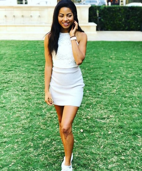 Camille Hyde estrella bonita galería