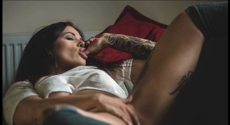 Kayleigh Gibby linda estrella fotos