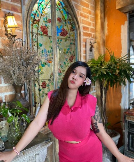 Yes Give estrella porno desnuda foto