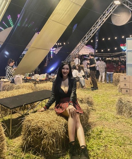 Yes Give arte estelar foto