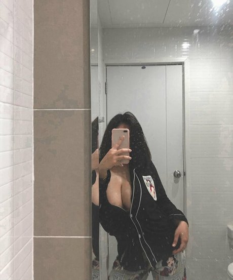 Yes Give desnudos de estrellas porno imágenes