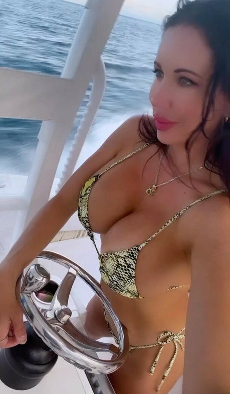 Heather Curvy Kirby estrella porno hermosa imágenes