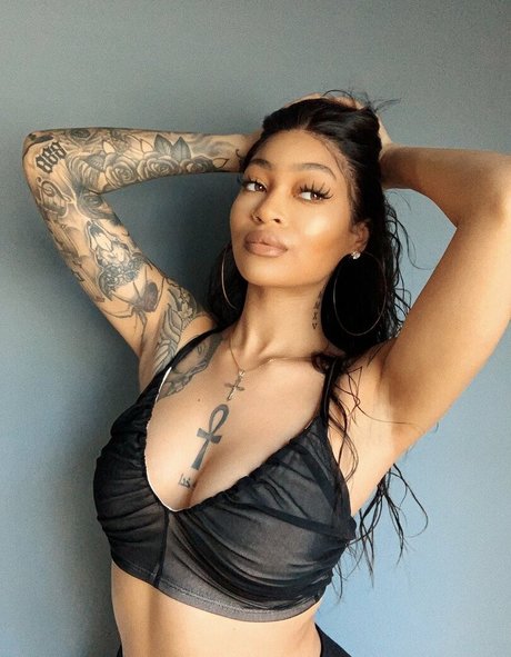 Evoni estrella del sexo fotos