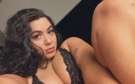 msthroatmagic modelo sexy fotos
