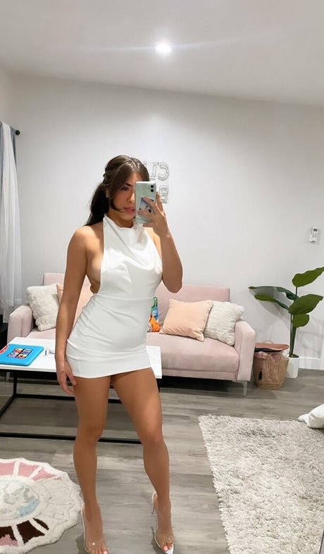 Ashlyn Kristine modelo sexy galerías