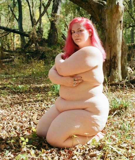 Grizbbly modelo desnudo foto