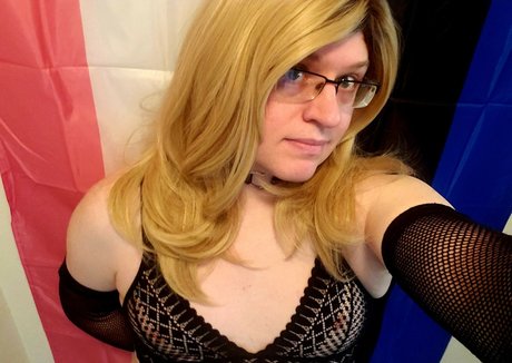 ericakitoo actriz de desnudos foto