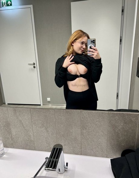 Hailey Cooper modelo sexual fotos