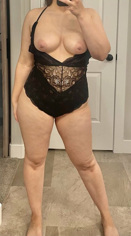 Milf Next Door actriz erótica foto