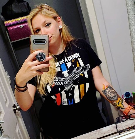 Gabby Swears hermosa estrella porno galerías