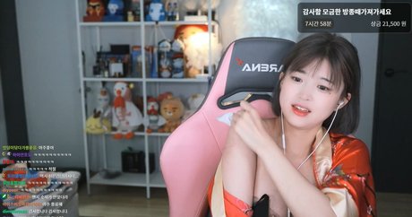 Moonwol0614 arte modelo imágenes