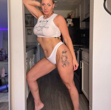 Whoiskateh modelo adulto foto