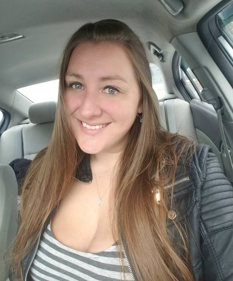 Caityy Cakesss bonita estrella porno imagen