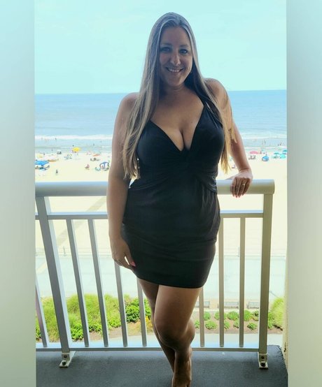 Caityy Cakesss estrella adulta imagen