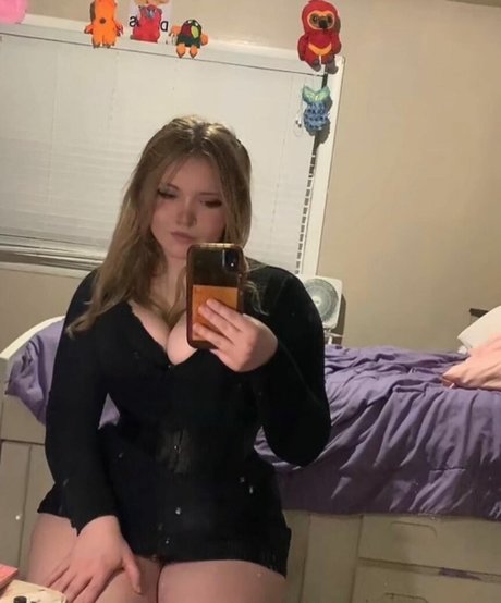 yours___truly___sav1 actriz erótica imagen