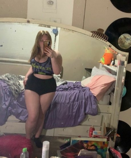 yours___truly___sav1 buen modelo imagen